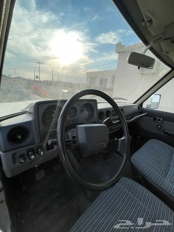 لاندكروزر صالون 4