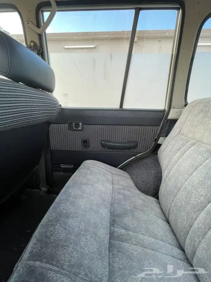 لاندكروزر صالون 9