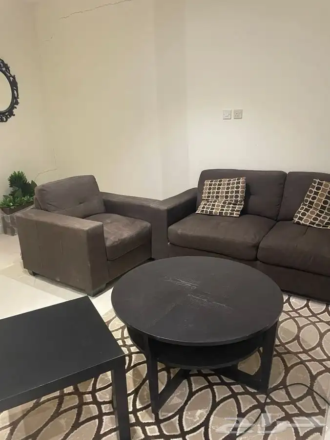 كنب 6 كراسي مع طاولة كبيره و صغيره ايكيا 0