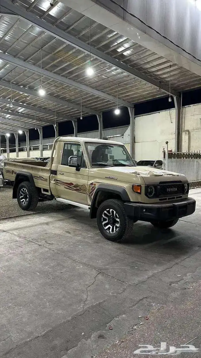 تويوتا شاص رفرف فل كامل ديزل 2025 1