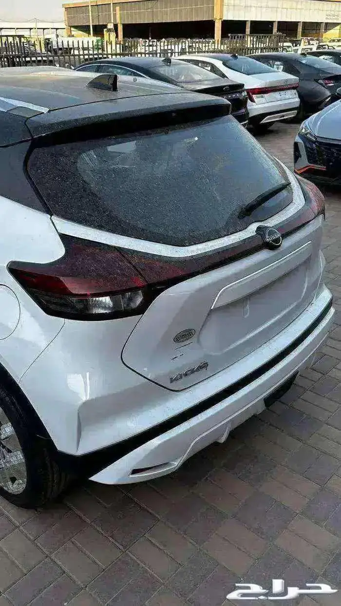 نيسان كيكس 11