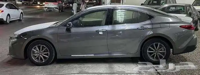 تويوتا كامري Eستاندر بنزين 2025 سعودي مبيعات البنوك 12