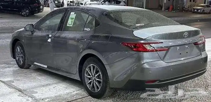 تويوتا كامري Eستاندر بنزين 2025 سعودي مبيعات البنوك 10