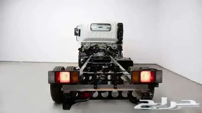 ايسوزو شاحنة دينا 2025 2