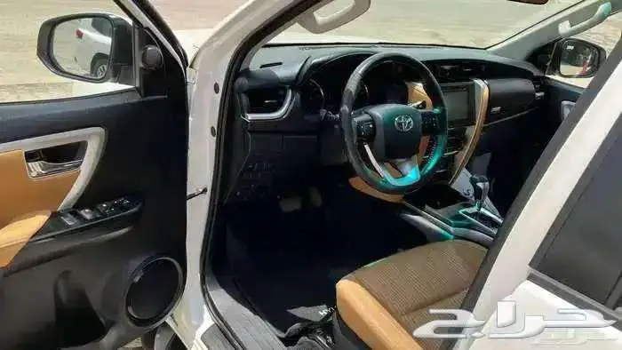 تويوتا فورشنر VX 2019 بنزين دبل 6 سلندر 7