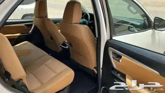 تويوتا فورشنر VX 2019 بنزين دبل 6 سلندر 10