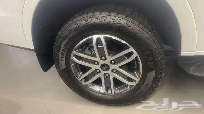 فورد ايفرست XLS ستاندر موديل 2025 دبل 6