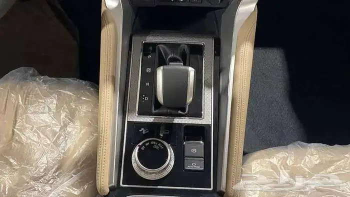 ميتسيوبشي مونتيرو نص فل 2025 4