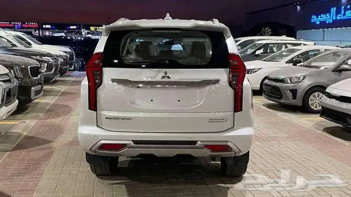 ميتسيوبشي مونتيرو نص فل 2025 3
