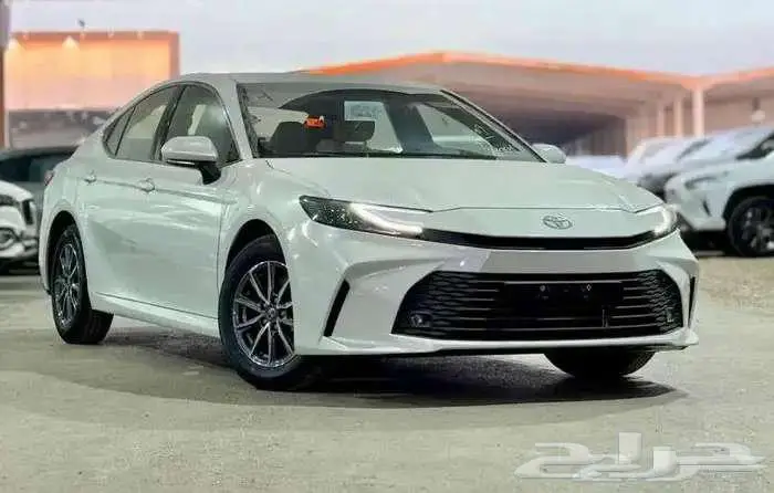 تويوتا كامري Eستاندر بنزين 2025 سعودي مبيعات البنوك 5