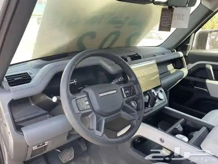 لاندروفر. ديفندر HSE. سعودي 6 سلندر فل كامل 2026 11