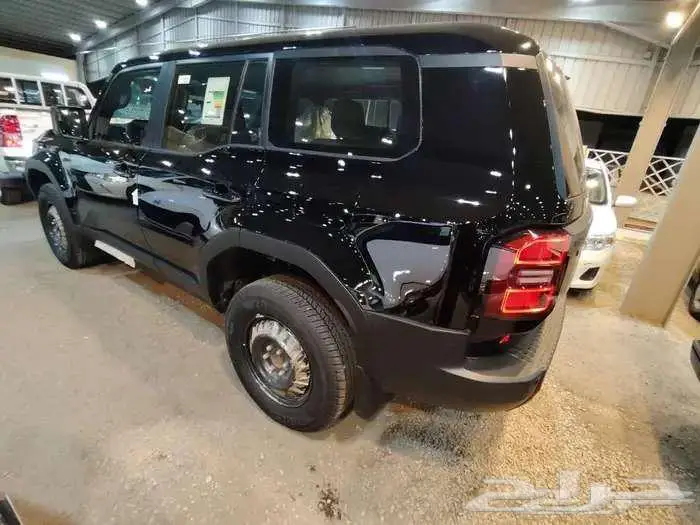 برادو TX موديل 2025 بنزين حبه فقط لون اسود 12