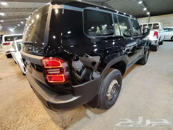 برادو TX موديل 2025 بنزين حبه فقط لون اسود 15