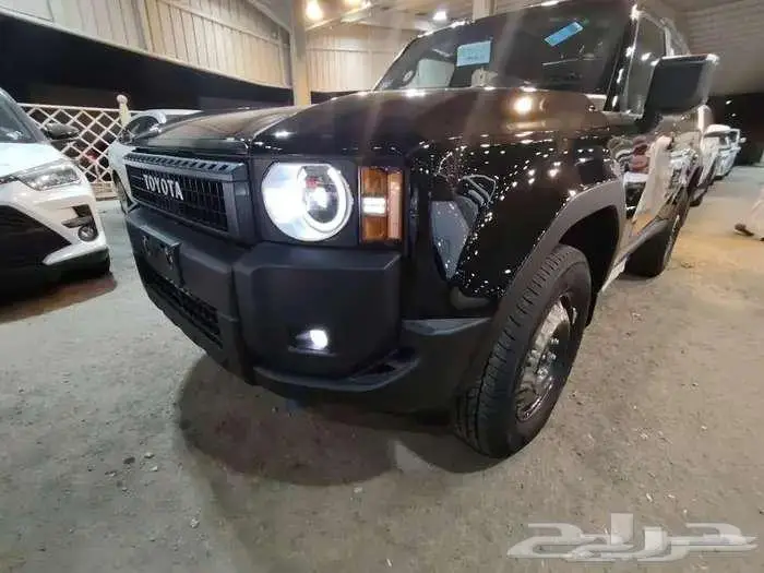 برادو TX موديل 2025 بنزين حبه فقط لون اسود 0