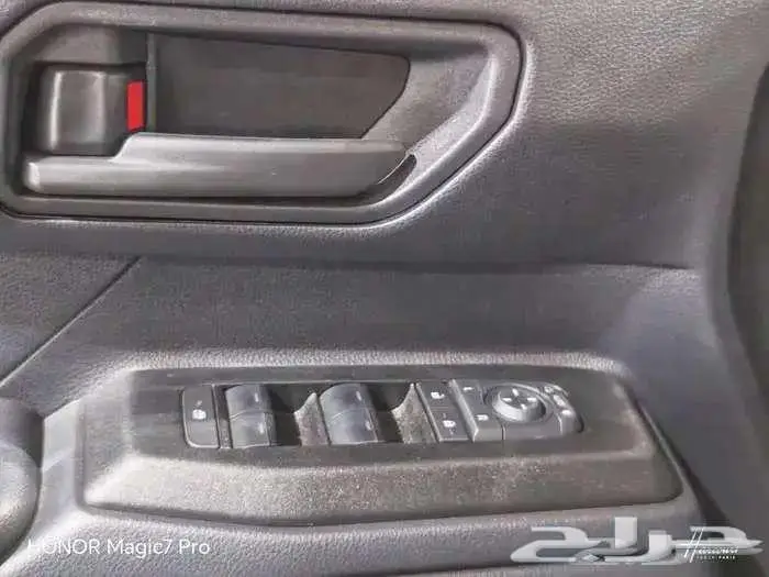 برادو TX موديل 2025 بنزين حبه فقط لون اسود 33