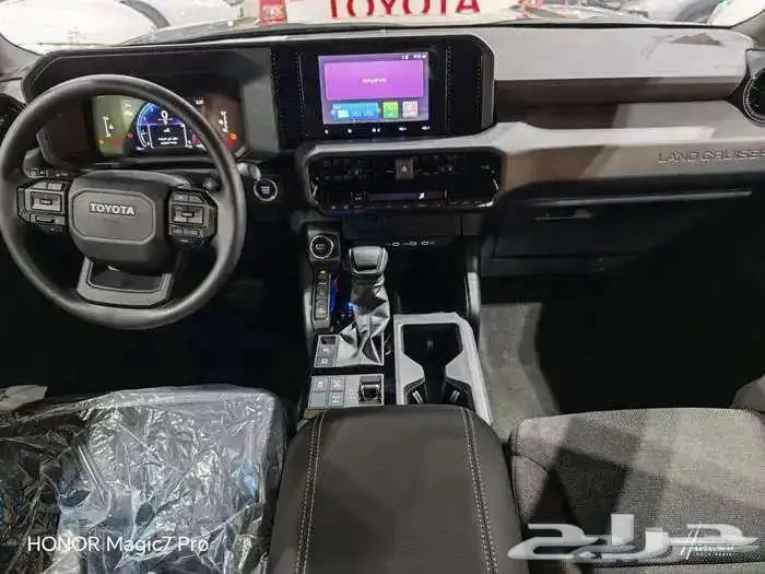 برادو TX موديل 2025 بنزين حبه فقط لون اسود 35