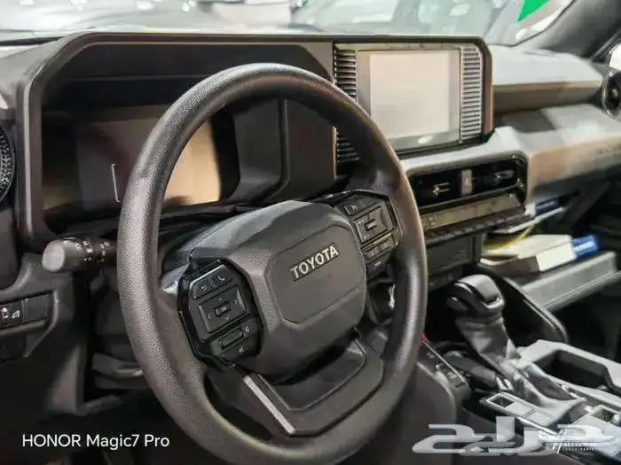 برادو TX موديل 2025 بنزين حبه فقط لون اسود 42