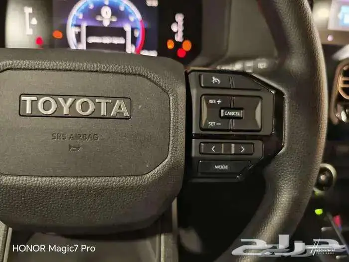 برادو TX موديل 2025 بنزين حبه فقط لون اسود 44