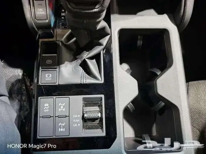 برادو TX موديل 2025 بنزين حبه فقط لون اسود 21