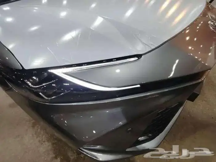 كامري LE موديل 2025 بنزين حبه فقط لون تيتانيوم 14