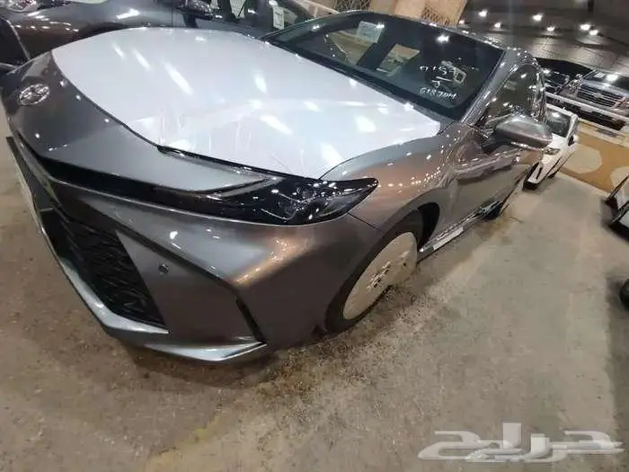 كامري LE موديل 2025 بنزين حبه فقط لون تيتانيوم 8