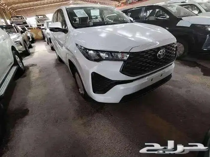 اينوفا موديل 2024 بنزين حبه فقط لون ابيض لؤلؤي 1