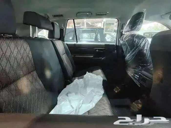 اينوفا موديل 2024 بنزين حبه فقط لون ابيض لؤلؤي 26