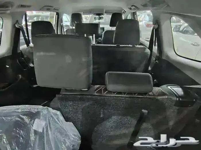 اينوفا موديل 2024 بنزين حبه فقط لون ابيض لؤلؤي 20