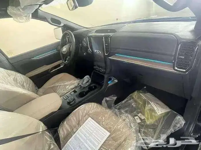 فورد ايفرست ليمتد فل موديل 2024 بطاقه جمركيه 8
