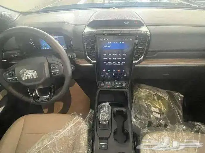 فورد ايفرست ليمتد فل موديل 2024 بطاقه جمركيه 10