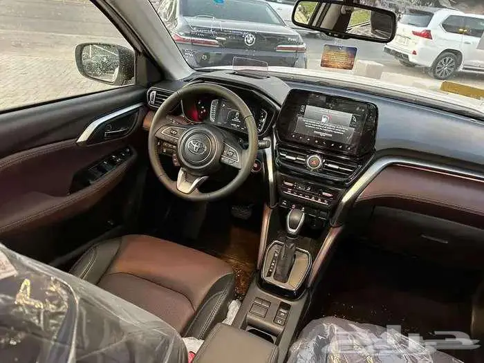 تويوتا اوربان كروز GLX فل كامل 2026 عروض نهاية السنه 5