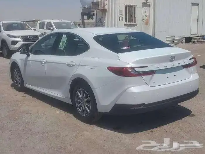 تويوتا كامري ستاندر بنزين موديل 2025 كاش او اقساط 7