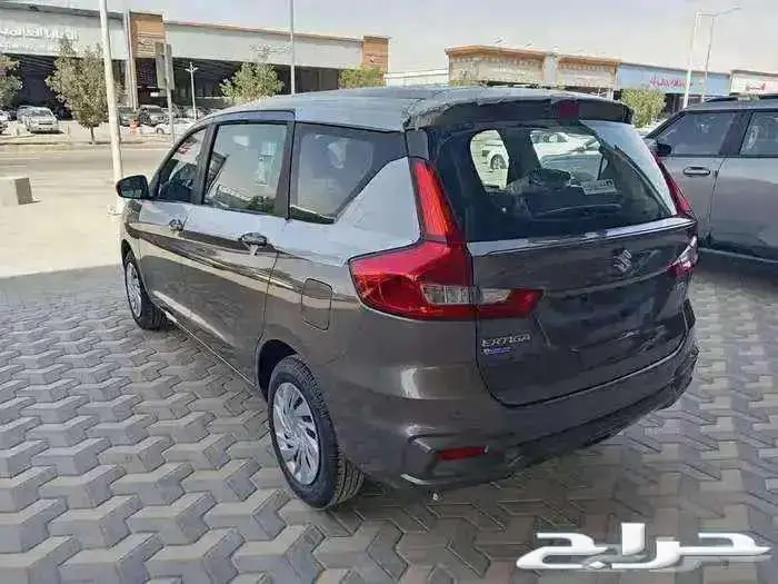 سوزوكي ارتيجا 2025 4