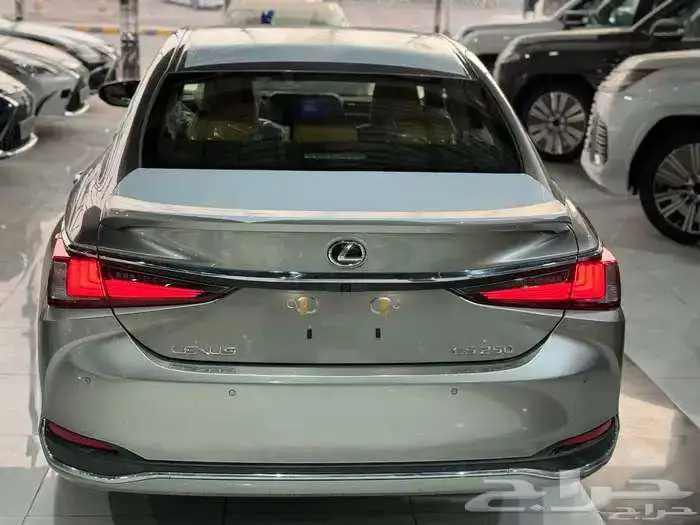 لكزس ES 250 بريمي فتحة سقف 2025 نظام 50-50 5