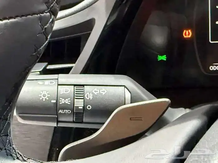 لكزس ES 250 بريمي فتحة سقف 2025 نظام 50-50 19