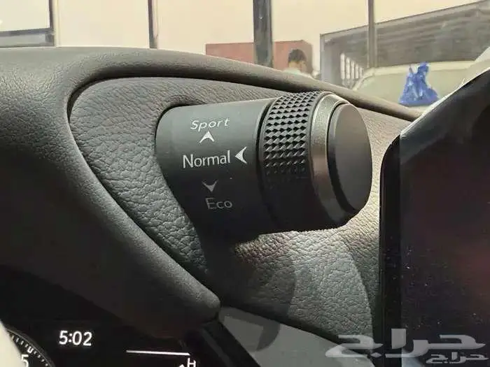 لكزس ES 250 بريمي فتحة سقف 2025 نظام 50-50 23