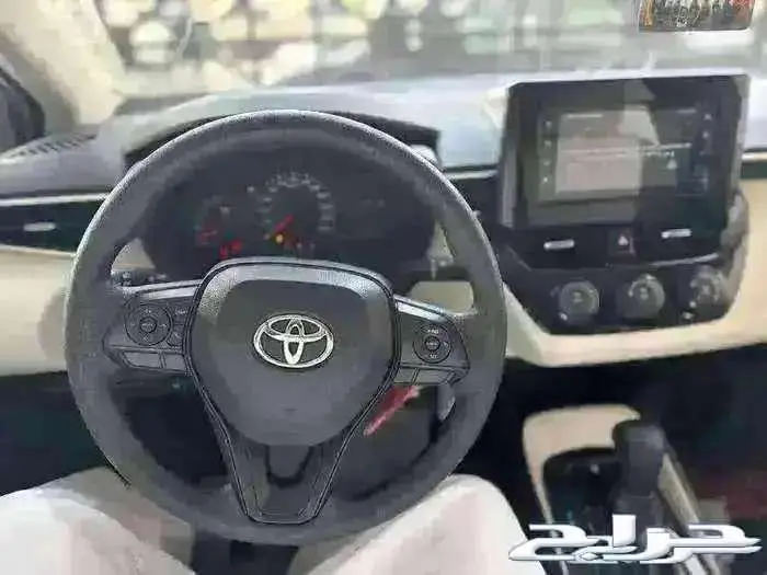 تويوتا كورولا XLI 2.0 طيس بنزين 2025 3