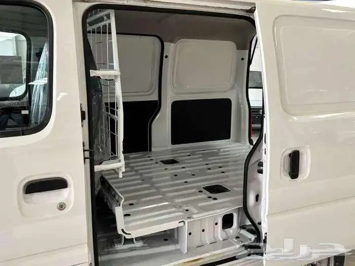 سوزوكي ايكو فان 2026 3