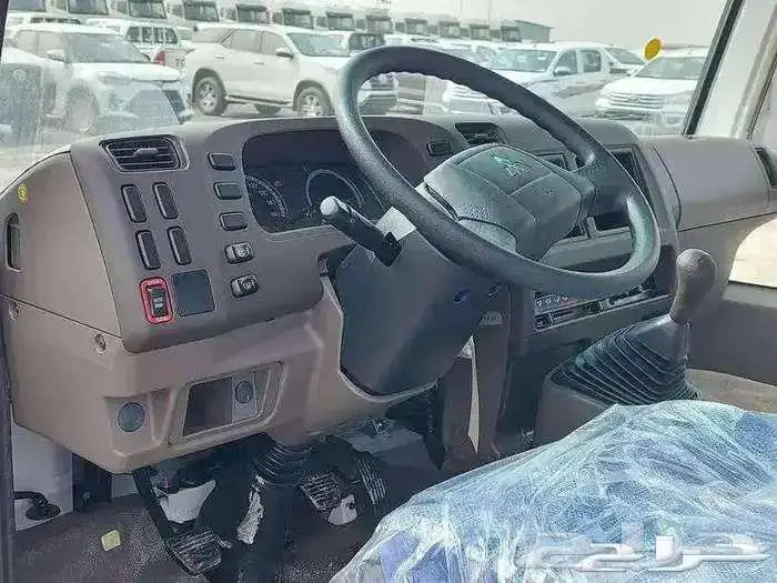 باص ميتسوبيشي روزا 26 راكب ديزل موديل 2024 2