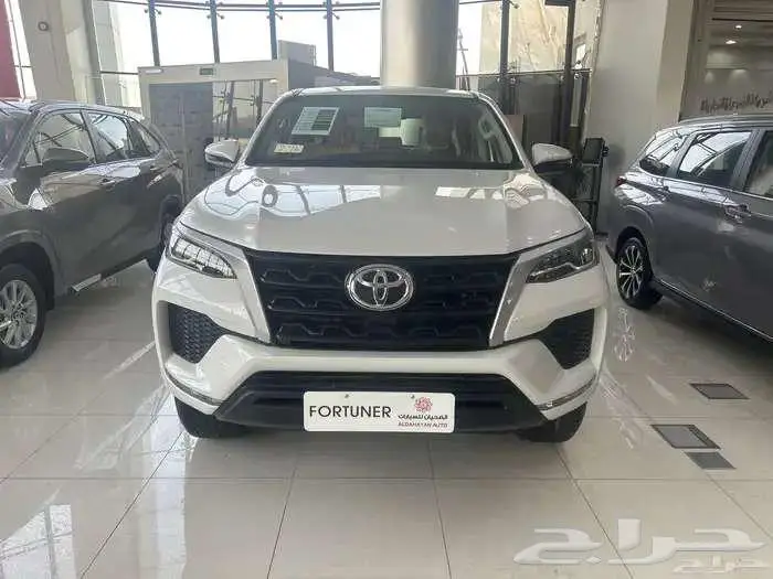 تويوتا فورتشنر GX2 2.7 بنزين - وارد عبداللطيف جميل 2025 0