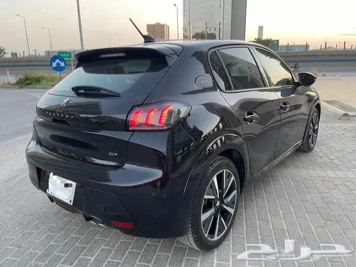 للبيع بيجو 208 فل كامل اعلى فئه GT 2023 4