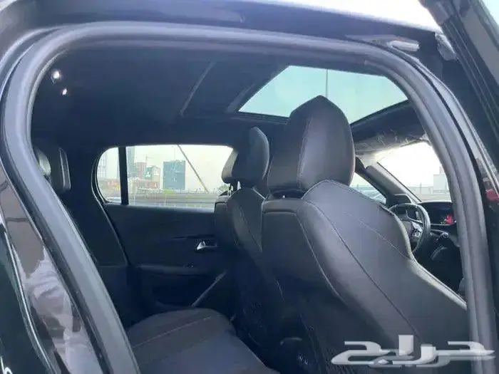 للبيع بيجو 208 فل كامل اعلى فئه GT 2023 15