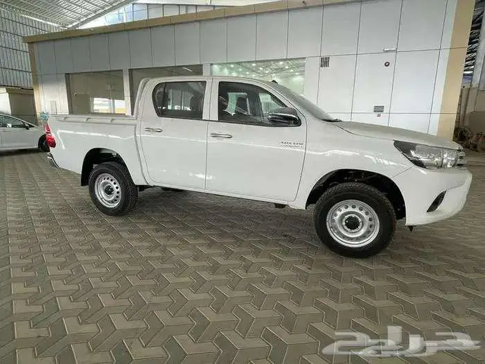 تويوتا هايلكس غمارتين سلق بريمي الموديل  2025 3