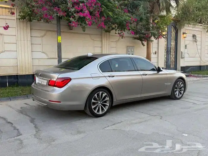 بي أم 730 موديل 2015 فل كامل 1