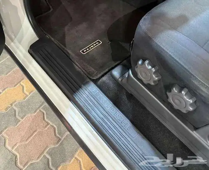 للبيع باجيرو 2020 بابين V6 3.8 سعودي 23