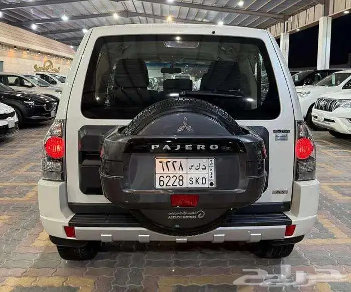 للبيع باجيرو 2020 بابين V6 3.8 سعودي 12