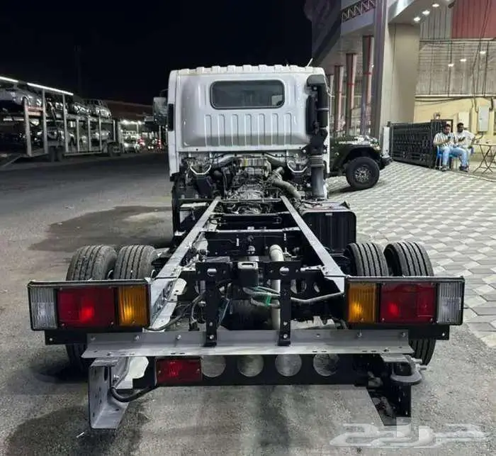 ايسوزو دينا 6 طن 6.10 موديل 2024 كاش او اقساط 11