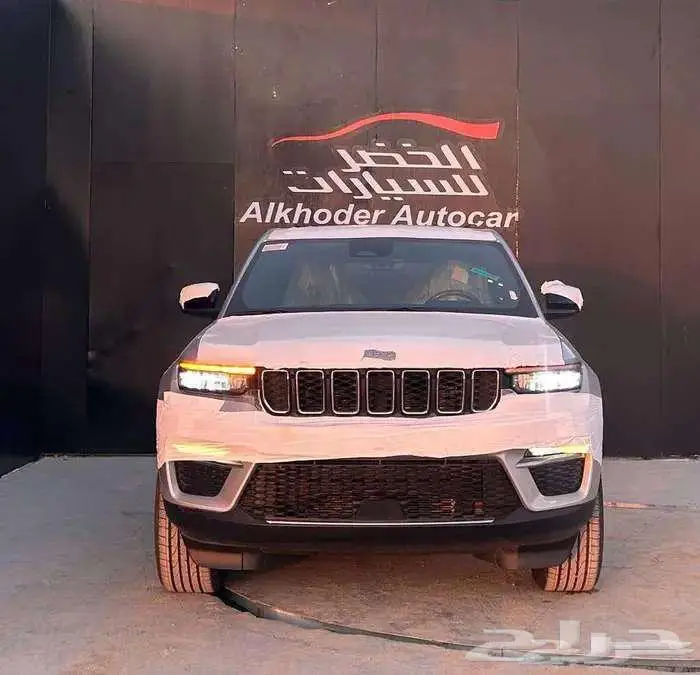 جيب جراند شيروكي لاريدو 2025 1