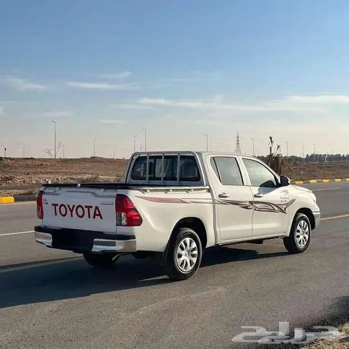 تويوتا هايلوكس غمارتين ديزل كاش اقساط2025 4