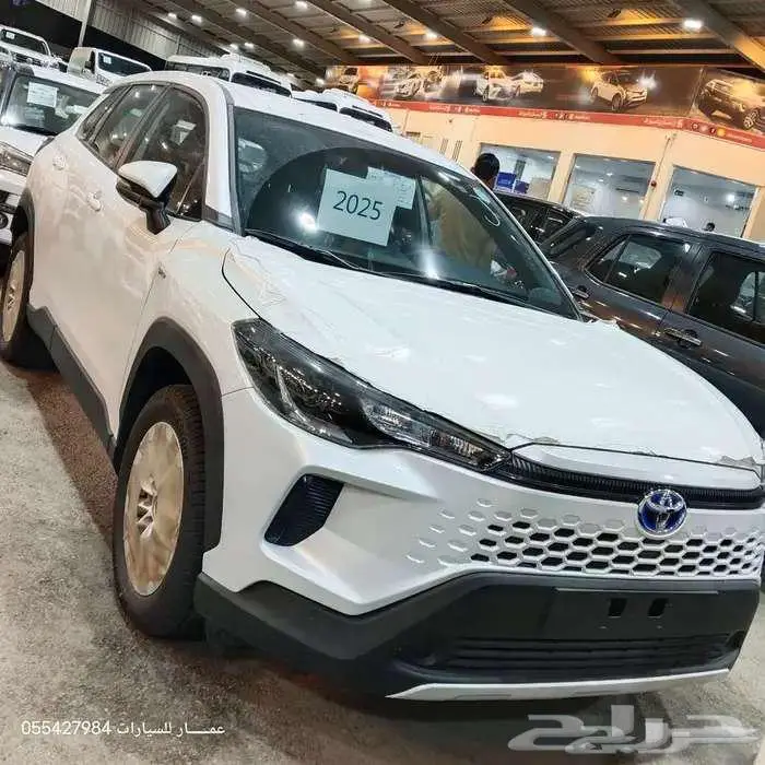 تويوتا كورلا كروس استاندر 2025 4